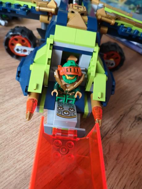 Lego nexo knights 72005 aaronova kuša,