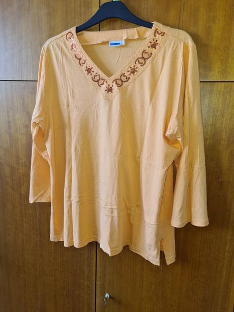 Tricko s flitrami značka maine grose velkosť 48, 48