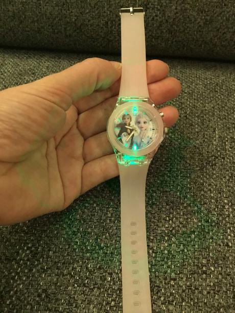 Nové svietiace hodinky elsa frozen, 