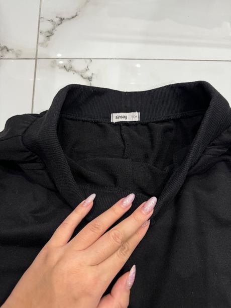 Čierne tepláky 152, sinsay,152