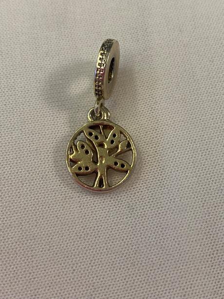 Pandora shine strom rodiny, pandora