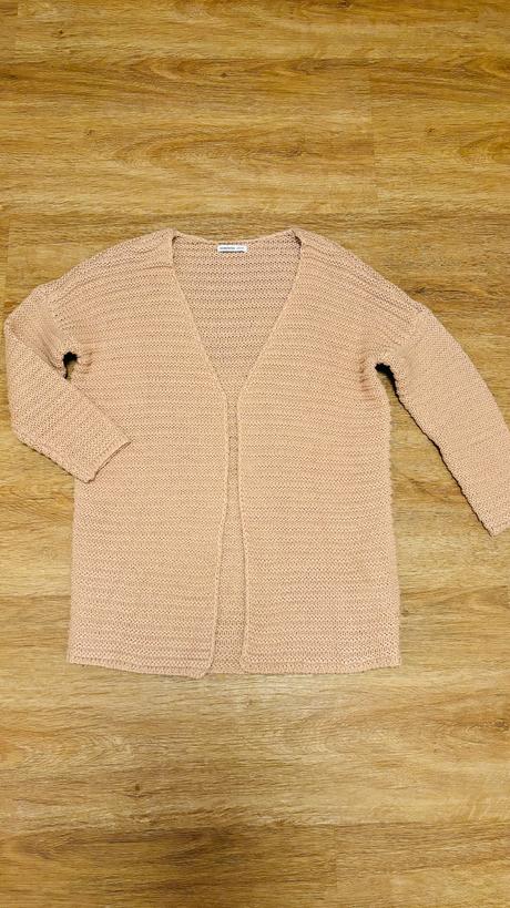 Svetrík, reserved,140