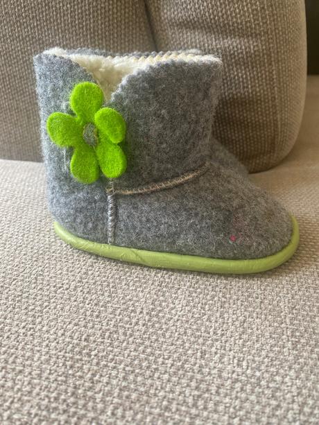 Darujem capačky pre bábätko, <17