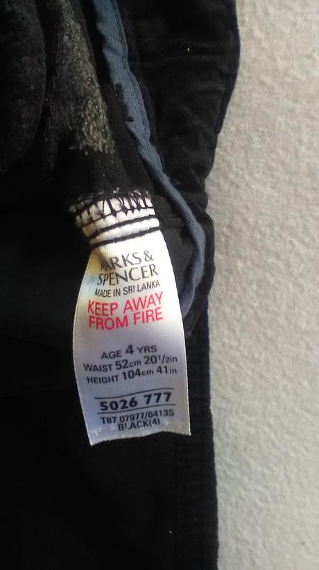 Zamatové nohavice, marks & spencer,104