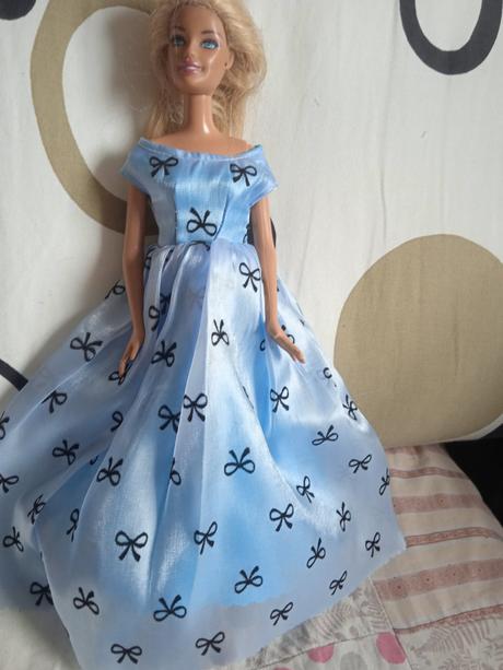 Šaty pre babiku barbie,