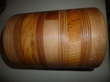 Drevená nádoba,