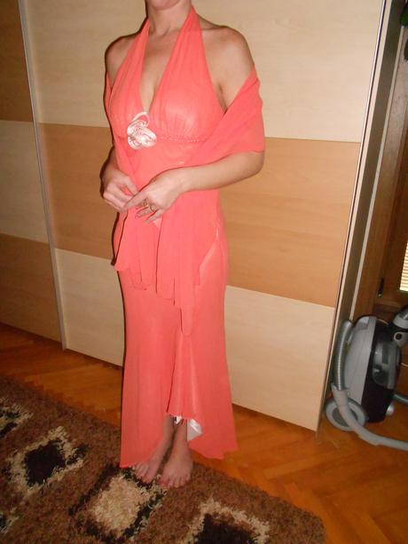 Spoločenské šaty, 36