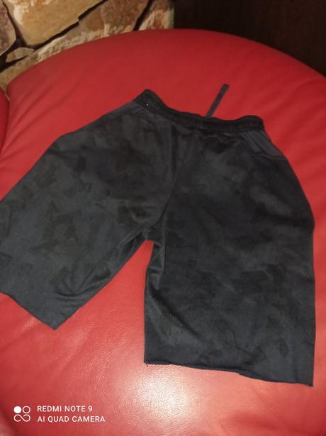 Kraťasy, decathlon,152