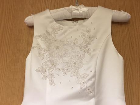 Šaty na 1.sv prijimanie, 146