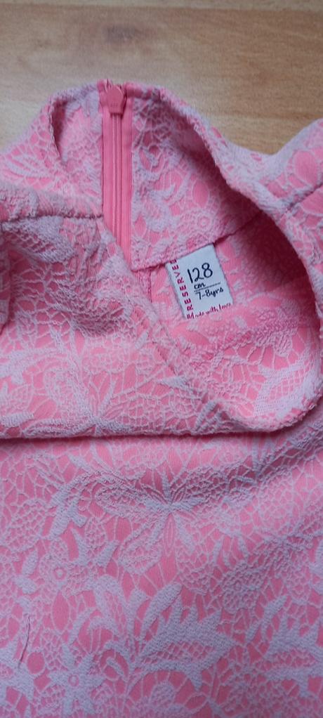 Slavnostne saty, reserved,128