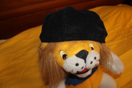 Čierna menčestrová čiapka - bekovka, 52