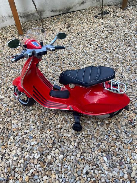 Elektrická motorka vespa, 