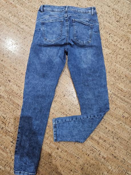 Jemne dotrhane rifle, reserved,m