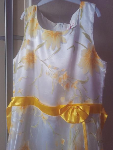 Slávnostné šaty, 146