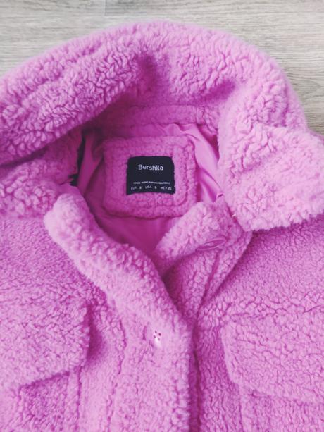 Krásny teplý kozúštek, bershka,s