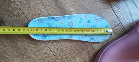 Ružové gumáky, nelli blu,33