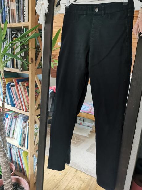 Rifle s gumou v pase, esmara,34