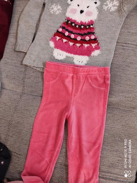 Zimný alebo vianočný pulovrik s macikom, 128