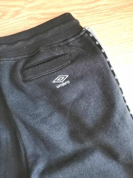 Chlapčenské tepláky umbro, čierne, veľ. 170, umbro,170