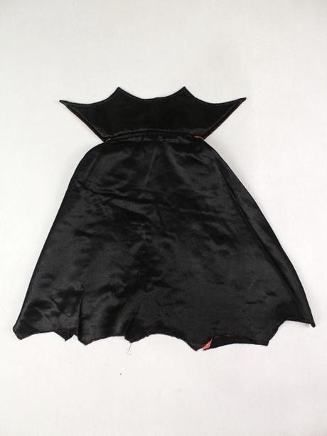 Upírsky karnevalový plášť veľ. 1-2r. a,