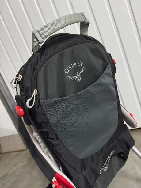 Turisticky nosič osprey poco ag, osprey