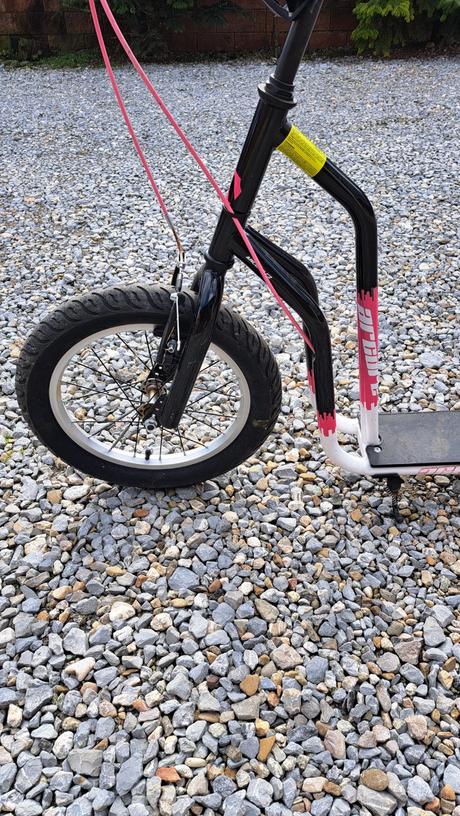 Dievčenská kolobežka, 