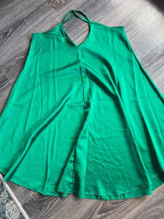 Luxusne satenove saty, 