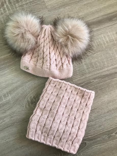 Čiapka a nakrcnik, 86