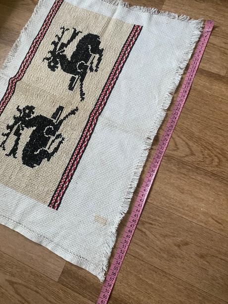 Rune tkany obrusok / obraz vintage,