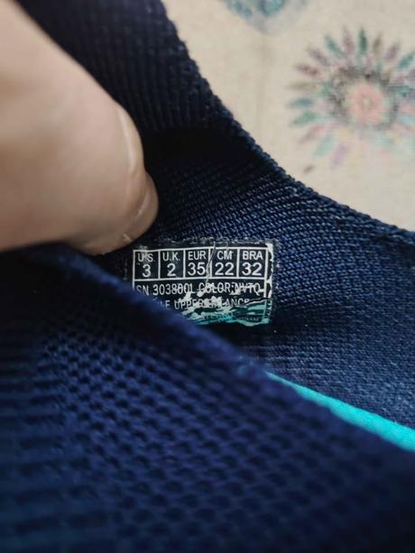 Znackove tenisky ako nove, skechers,35