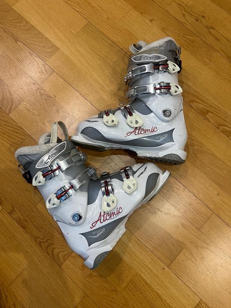 Dámske lyžiarky atomic, atomic,39