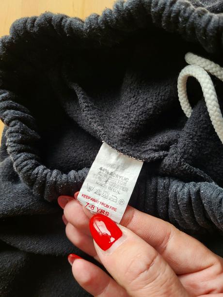 Tepláky na 7-8 rokov, 122