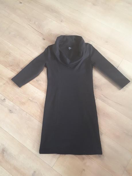 ˇkrásne elastické šaty., s