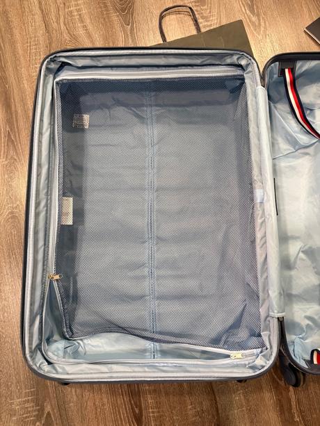 Tommy hilfiger nový velky cestovný kufor, tommy hilfiger