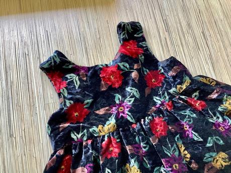 Zamatové saty 2+1napoly, 92