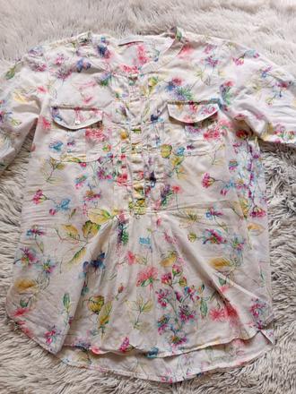 Biela blúzka s kvetinkami, 