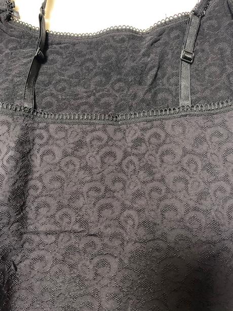 Tielko čierne elastické na ramienka so vzorom, l / m