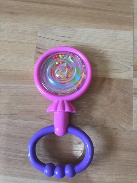 Zavesne hrkalky a hryzatka fisher price,