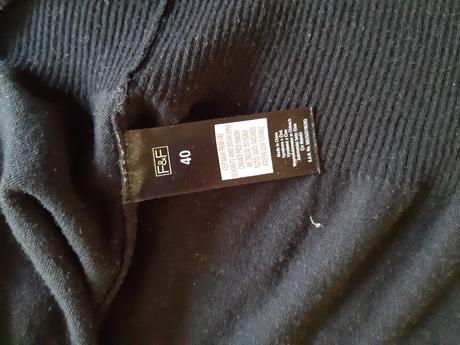 Darujem svetrik, f&f,40