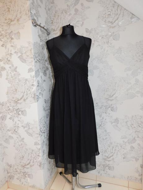 Luxusne pekne korzetove saty na slavnost, 38