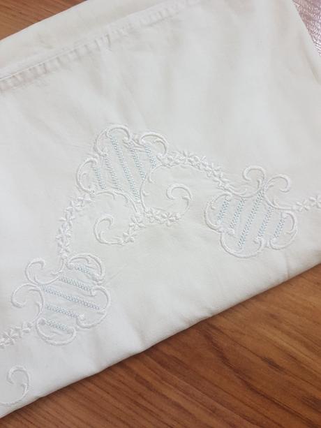 Retro vyšívaná obliečka na vankúš, 