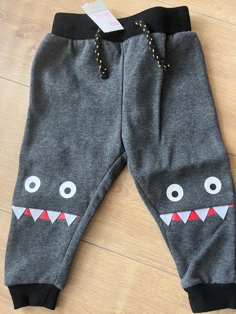 Nové - tepláky, primark,86