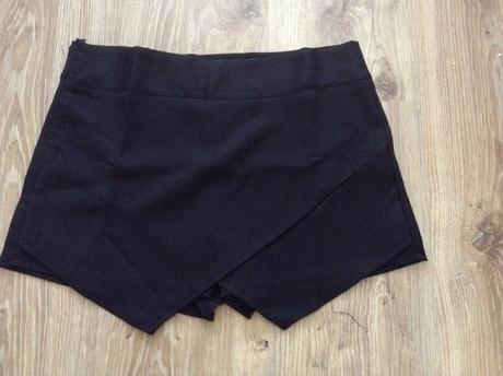 Asymetrické kraťasy velkost l, l