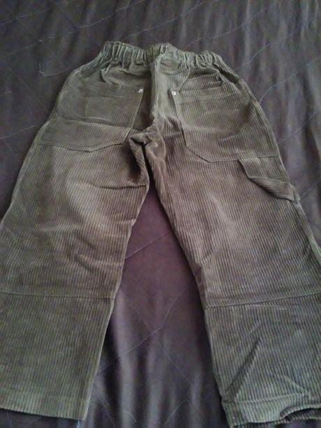 Menčestrové nohavice , 122