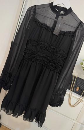 Čierne šifónové šaty s volánmi - elegantné, 34 / xs