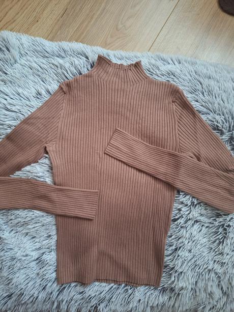 Hnedý pulover, bershka,s