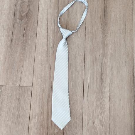 Oblek + košeľa + kravata, 140