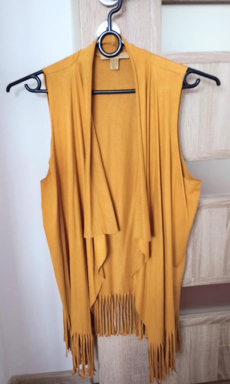 Vesta so strapcami, amisu,38