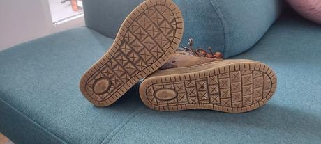 Topanky prechodné, 26