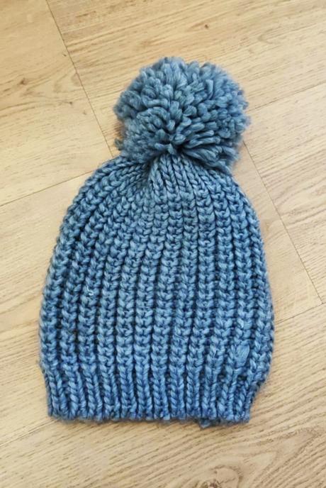 Pletená čiapka s veľkým brmbolcom, 